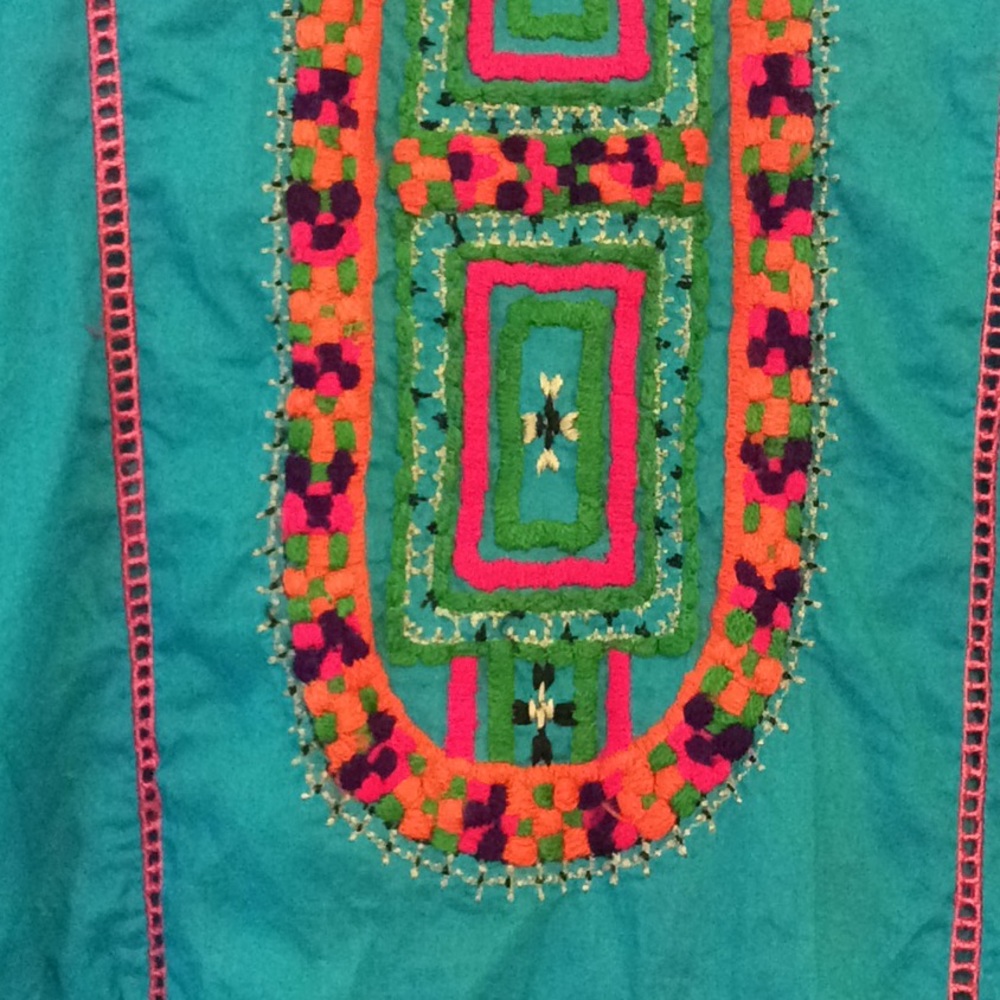 VINTAGE Chinyere Tunic by Bareeze’ East Asian Designs - Picture 14 of 15